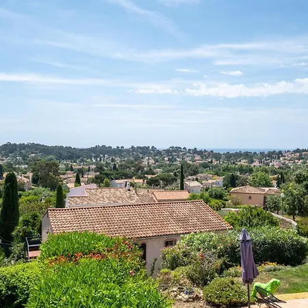 Superbe Jardin, Piscine